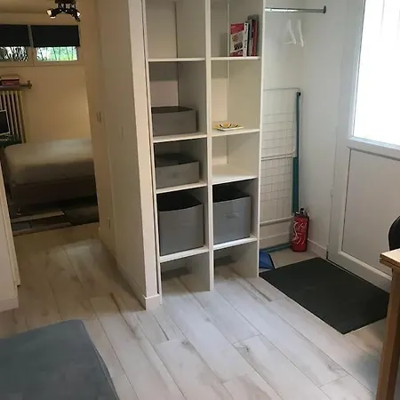 Cosy, Independant Avec Jardin Apartment *